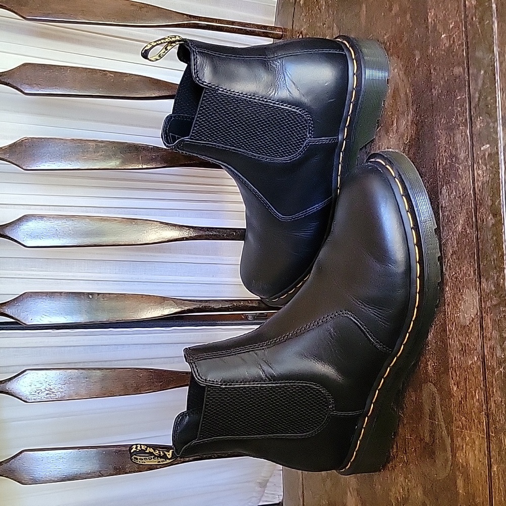 Dr Martens Chelsea boot Size US 11